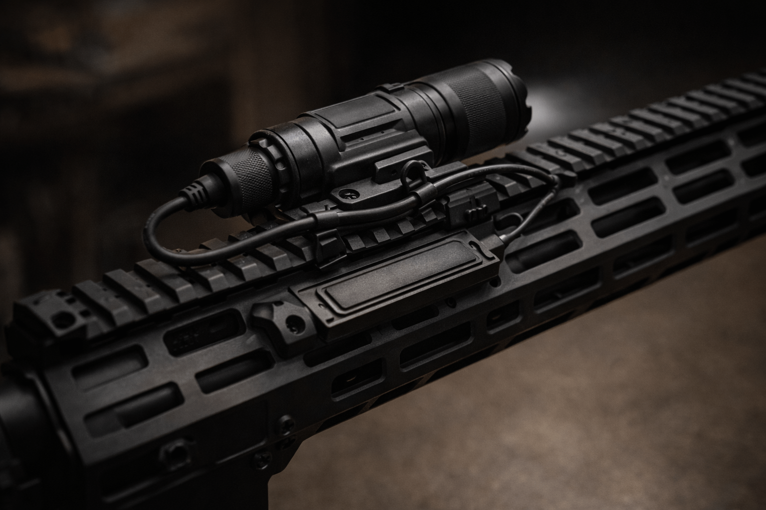 Streamlight ProTac HL-X pressure pad placement and cable management on AR-15 handguard